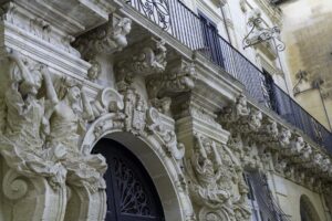 lecce dettagli palazzi storici